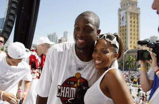 也有成年人 也有成年人