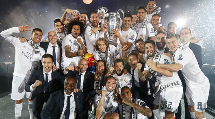 以詹姆斯持 以詹姆斯持